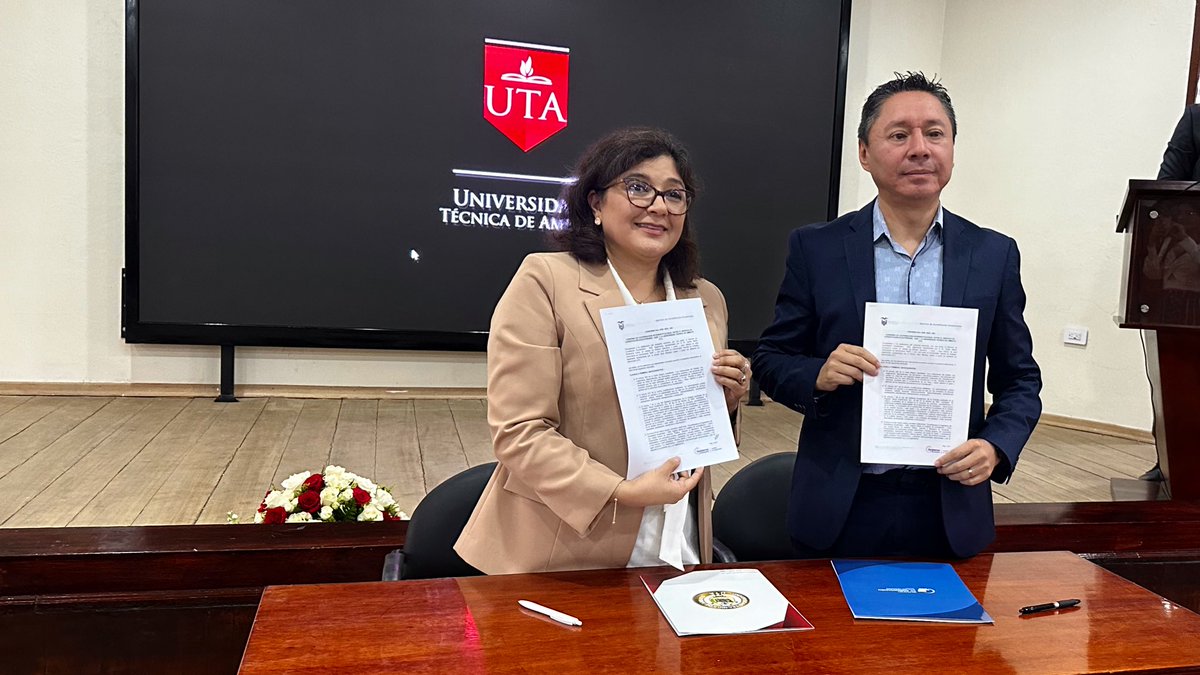 UTecnicaAmbato's tweet photo. AHORA| Entrega de Acreditación inicial Laboratorio de Investigación Mecánica LIM y Convenio de cooperación interinstitucional SAE-UTA.
#yosoydelauta 
 @SAE_EC https://t.co/T09J02DnLo