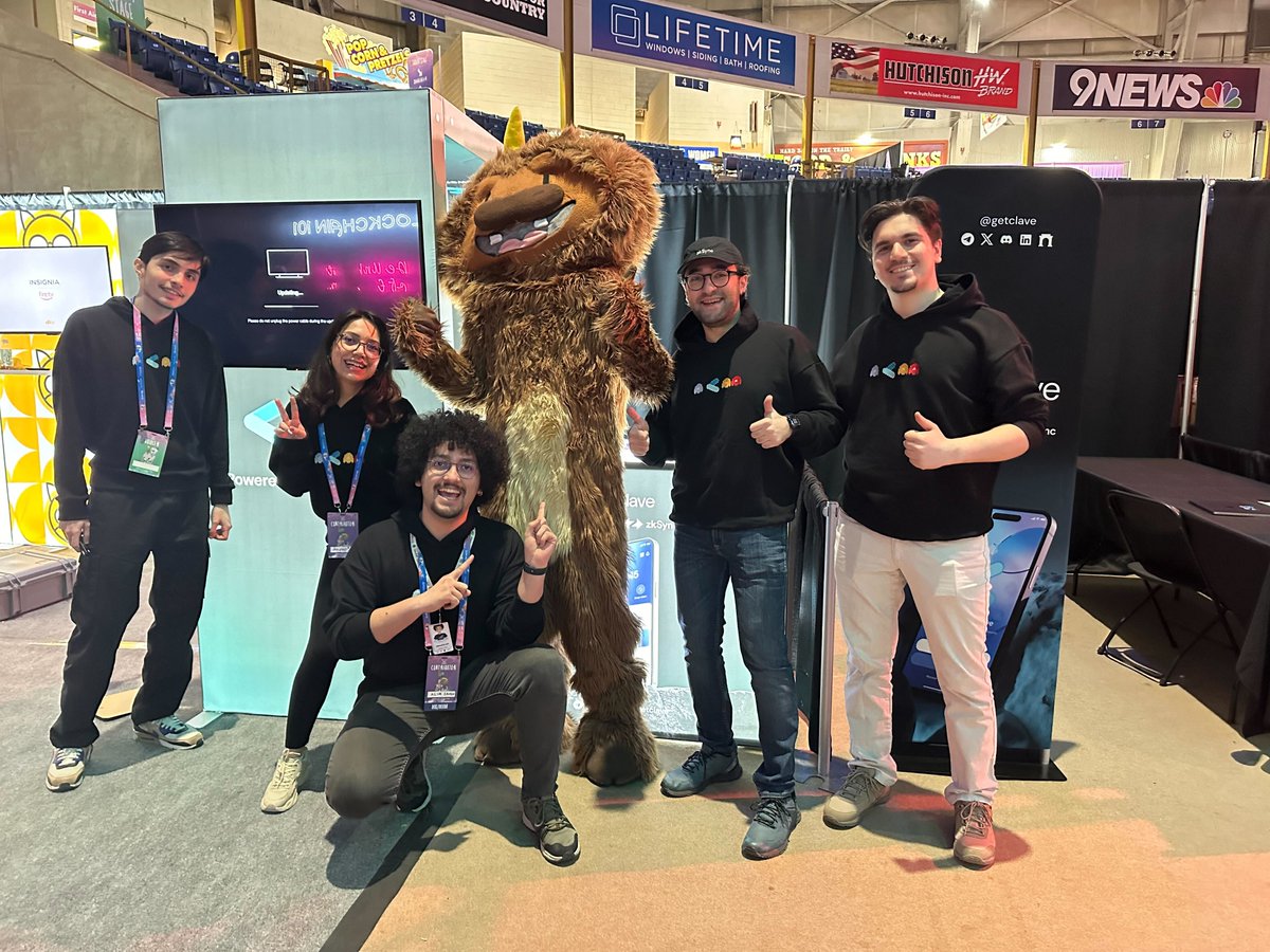 getclave's tweet image. 🦄 #BUIDLWeek has officially started, and we are so ready to welcome all of the @EthereumDenver attendees for using Clave! 

1️⃣ Go to ethdenver.summon.xyz/quests
2️⃣ Verify that you have an #ETHDenver ticket
3️⃣ Open the &quot;Clave&quot; quest and download our app
4️⃣ Start earning BUIDL tokens…