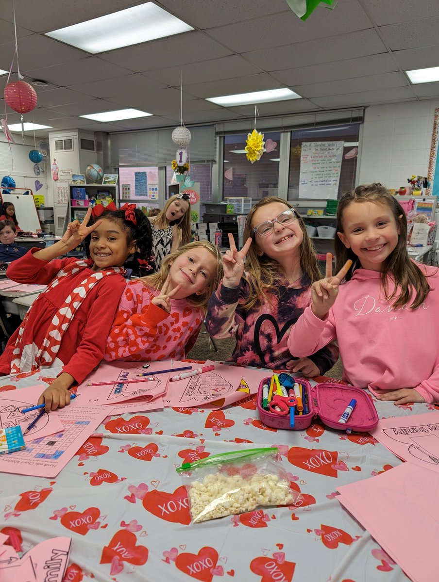 mrswillingham's tweet photo. We had an amazing Valentine's Day! ❤️💖 https://t.co/8NZwhSeyxn