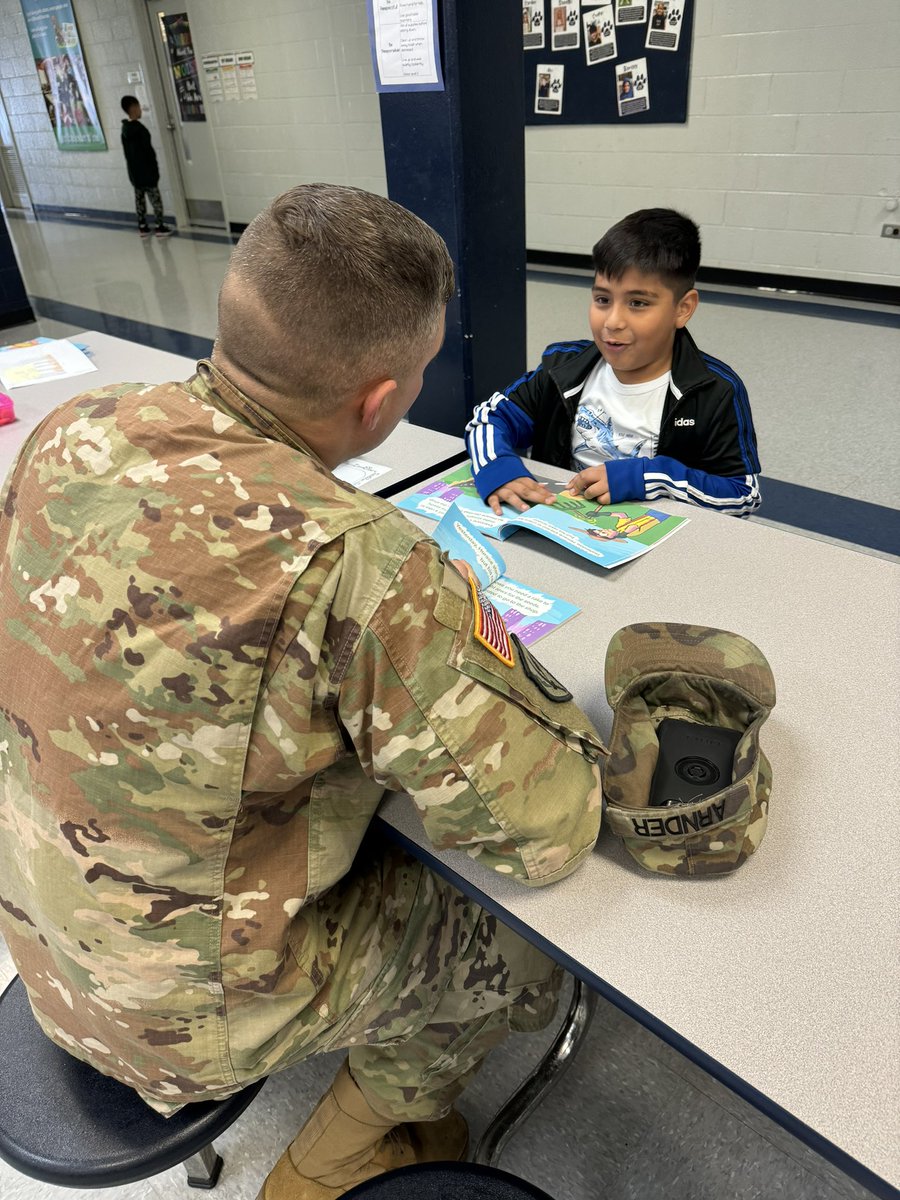 cbbpayne's tweet image. We love when local Rotarians visit #theBHT to read with our students! Readers are leaders! @MACSchools @phillipbrown625