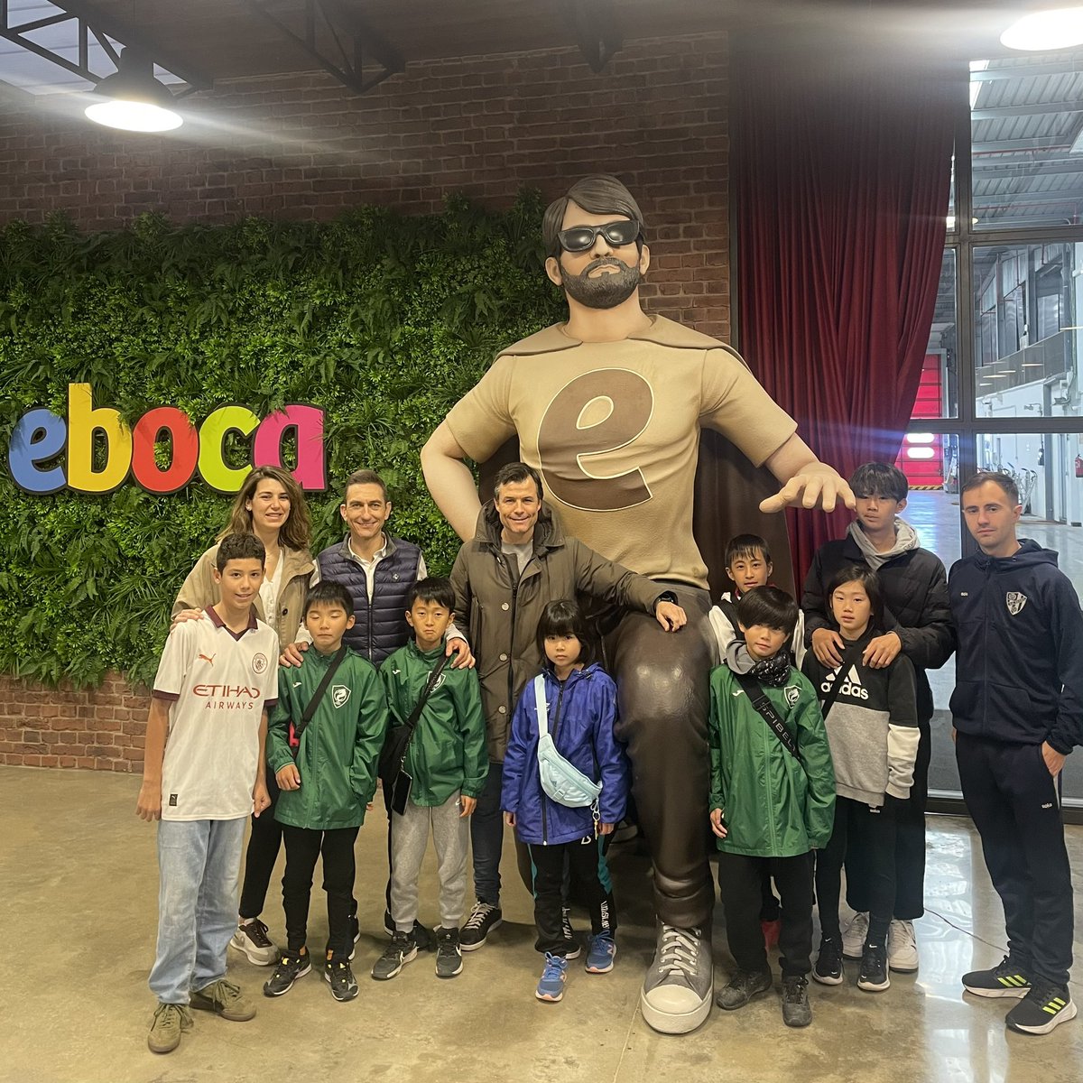 ¡Konichiwa! Hoy han venido a vernos nuestros amigos japoneses de <a href="/FundAlcoraz/">Fundación Alcoraz</a> 
Arigato gozaimas por la visita 🤗