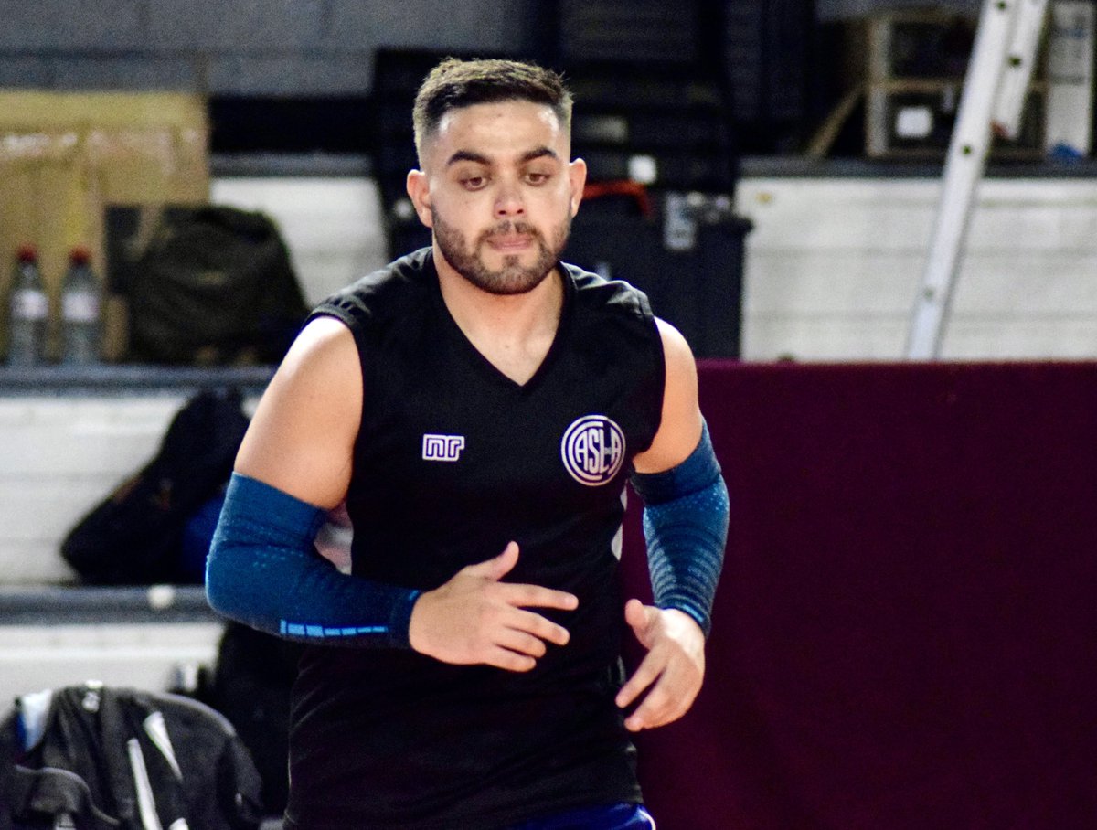 VoleyACLAV's tweet photo. #LVARUS || Tour 7️⃣

¡Empezamos el Día 2 en Caseros! 😍

San Lorenzo y Obras listos para el partido 👇🏻👇🏻
 
ℹ️ Punto a punto: https://t.co/63WAWO5lVG 

📺 En vivo en TyC Sports Play: https://t.co/Vh9ZrcnWBZ https://t.co/WUiIZYHDZt