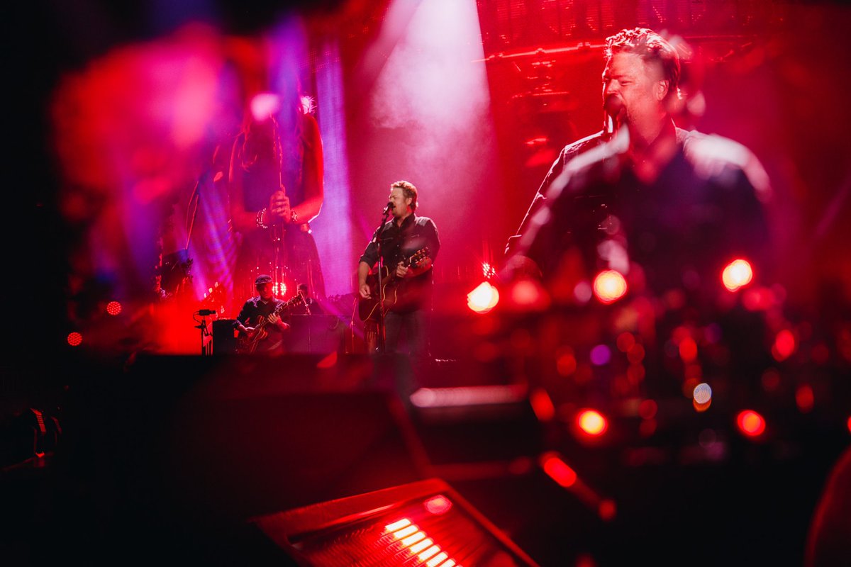 Blake Shelton tweet media