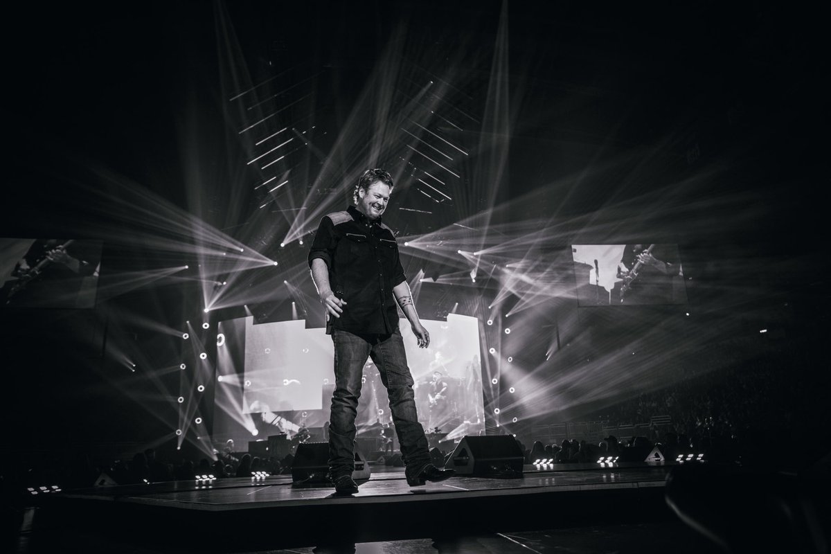 Blake Shelton tweet media