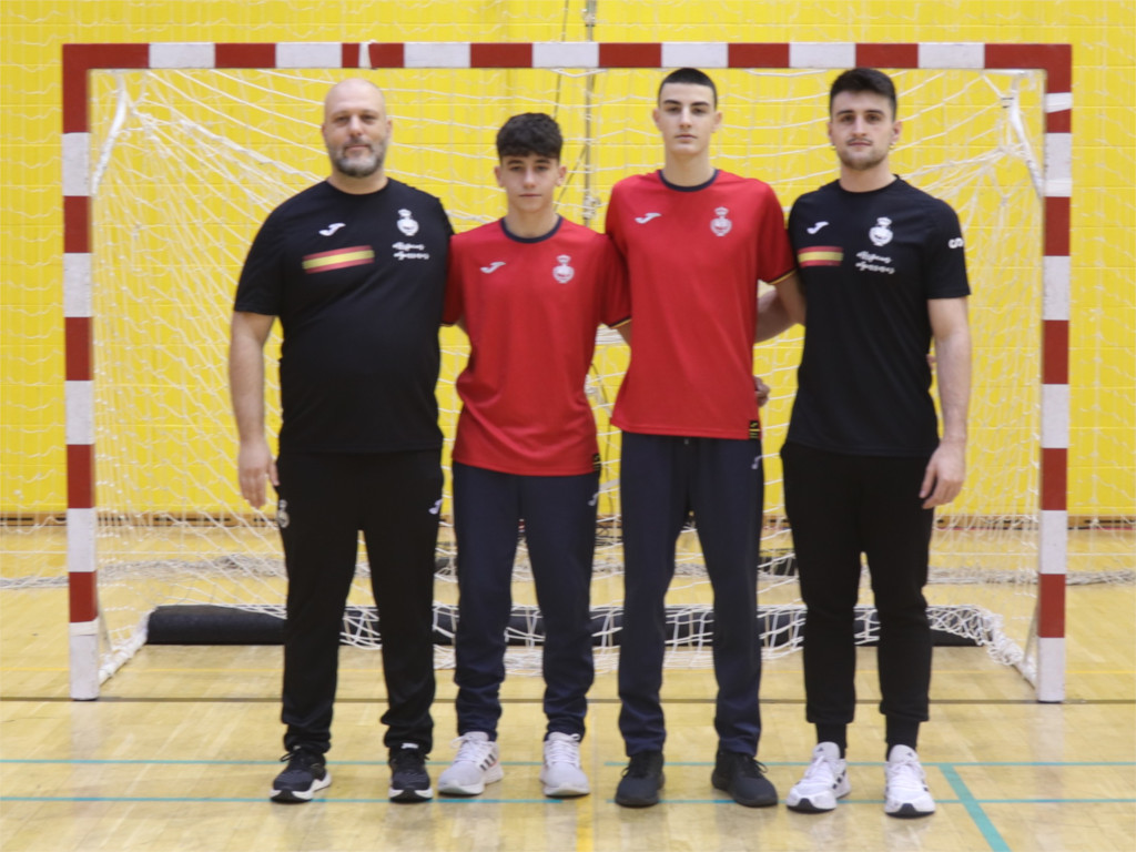 🇪🇸 GENERACIÓN 09-10

Dos jugadores, nacidos en 2009 y 2010, y dos técnicos de Castilla y León tecnifican en Granada

Íker y Saúl están, del 19 al 26 de febrero, en el Centro de Alto Rendimiento (CAR) de Sierra Nevada.

🗞️ fcylbm.es/blog/2024/02/2…

#⃣ #CyLesBalonmano