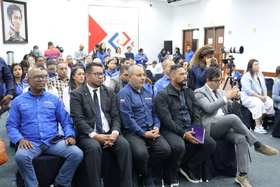 Jesly Lusinchi, Directora Ejecutiva de @InfoAvex, celebró el Gran Debate Nacional de las 7T, y exhortó a las nuevas generaciones que se forman en comercio exterior a continuar preparándose para contribuir con el desarrollo de una economía diversificada en el país.

#7T