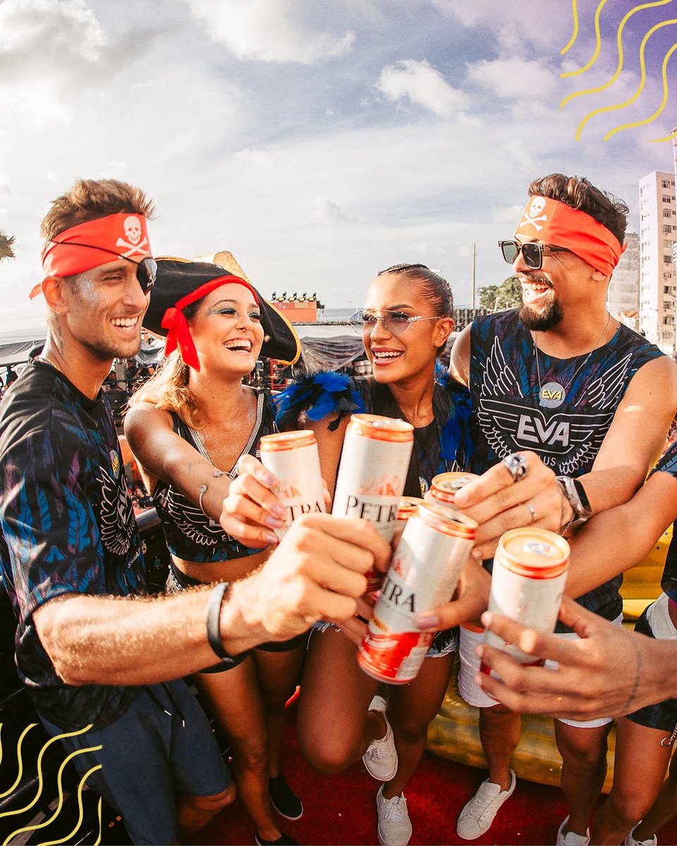 bandaeva's tweet photo. Um brinde às emoções vividas e às memórias criadas ao lado da melhor cerveja, no melhor dia do carnaval. 🍻
Obrigado, @CervejaPetra, por ter feito parte disso tudo junto com a gente! 😍
#BlocoEva #Patrocinadores #Carnaval2024 #SabadoDoEva #CarnavalDeSalvador https://t.co/12WgKvk3mG