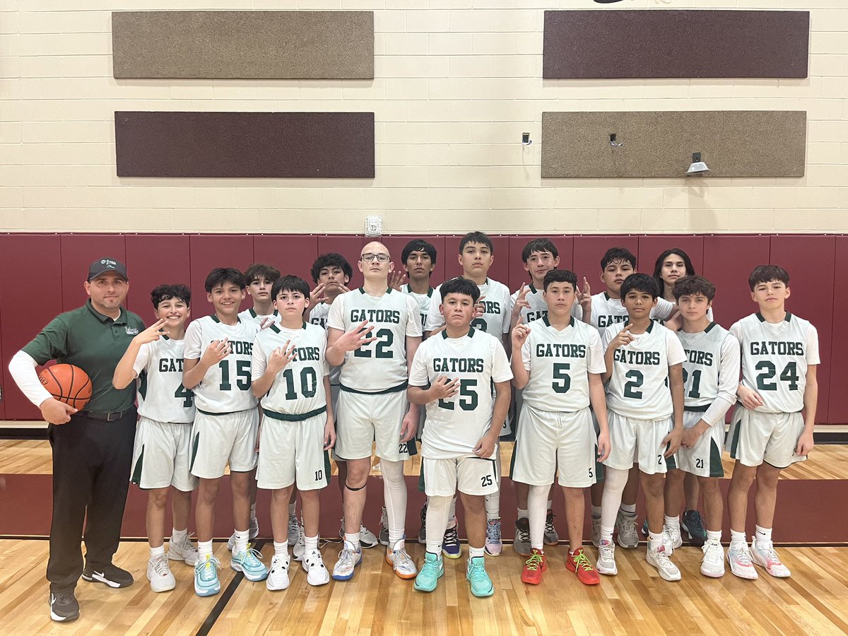 ResacaAthletics's tweet photo. What a week for our program! Boys’ basketball &amp; Girls’ soccer all came out victorious this week! Our coaches, administrators, teachers and staff members are proud of our student athletes! #GatorNation #MakingMovesThatMatter #FearTheSwamp #CompeteCompeteCompete @resaca_gators https://t.co/mjbg7Bhac0