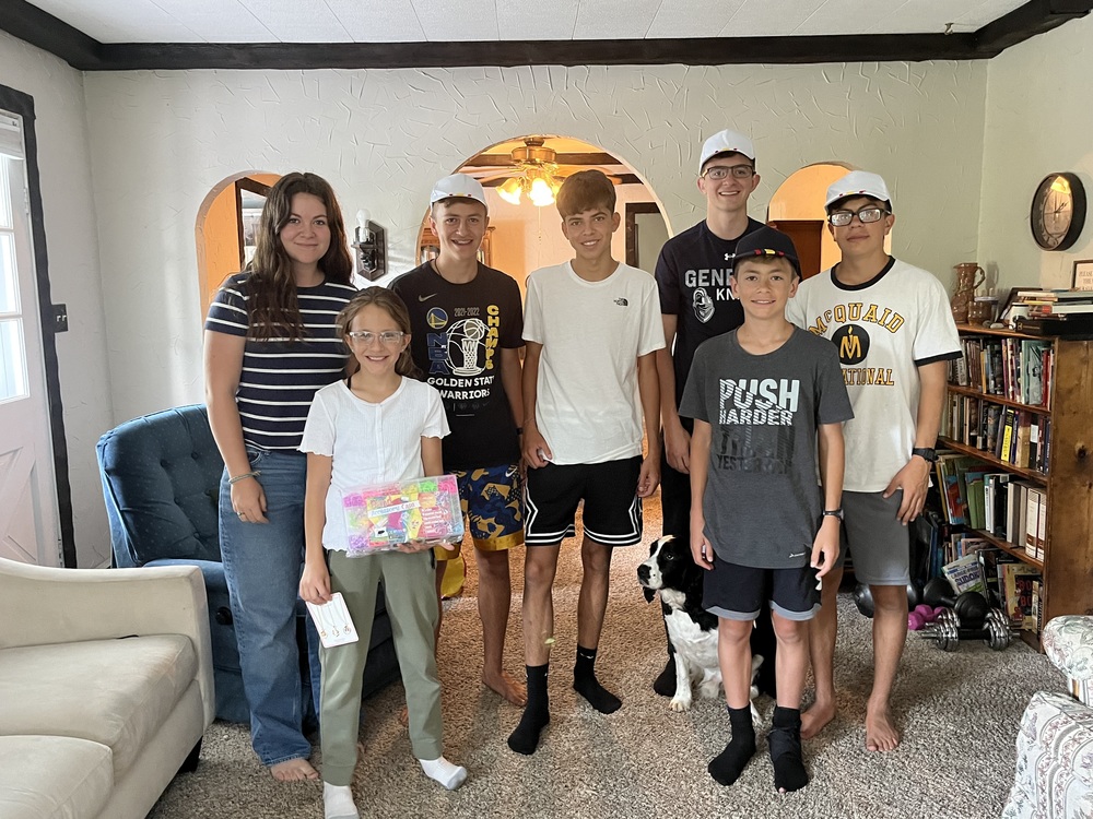 ArkportCsd's tweet photo. Meet Arkport’s international student and host family https://t.co/H4AyeFRgGh https://t.co/UGcHJ6Ygi3