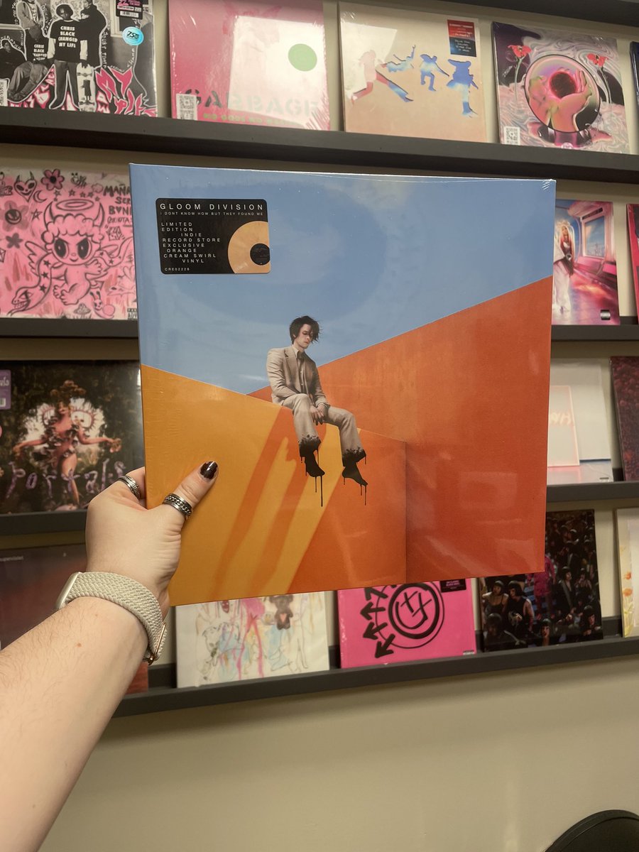 Indie_Earth's tweet photo. Another Friday, another HOT list of releases 😘 https://t.co/K84ZvDV5kA