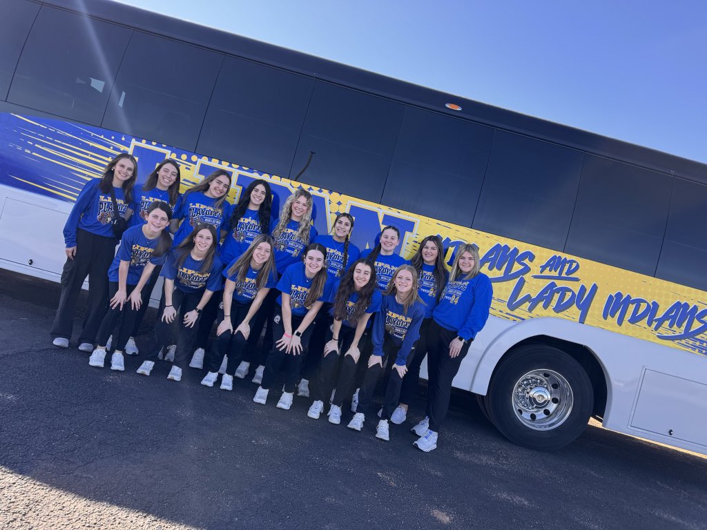 Pit stop to see our girl Landrey! It’s always bigger than basketball!

Next stop, McKinney! 

#EarnIt
