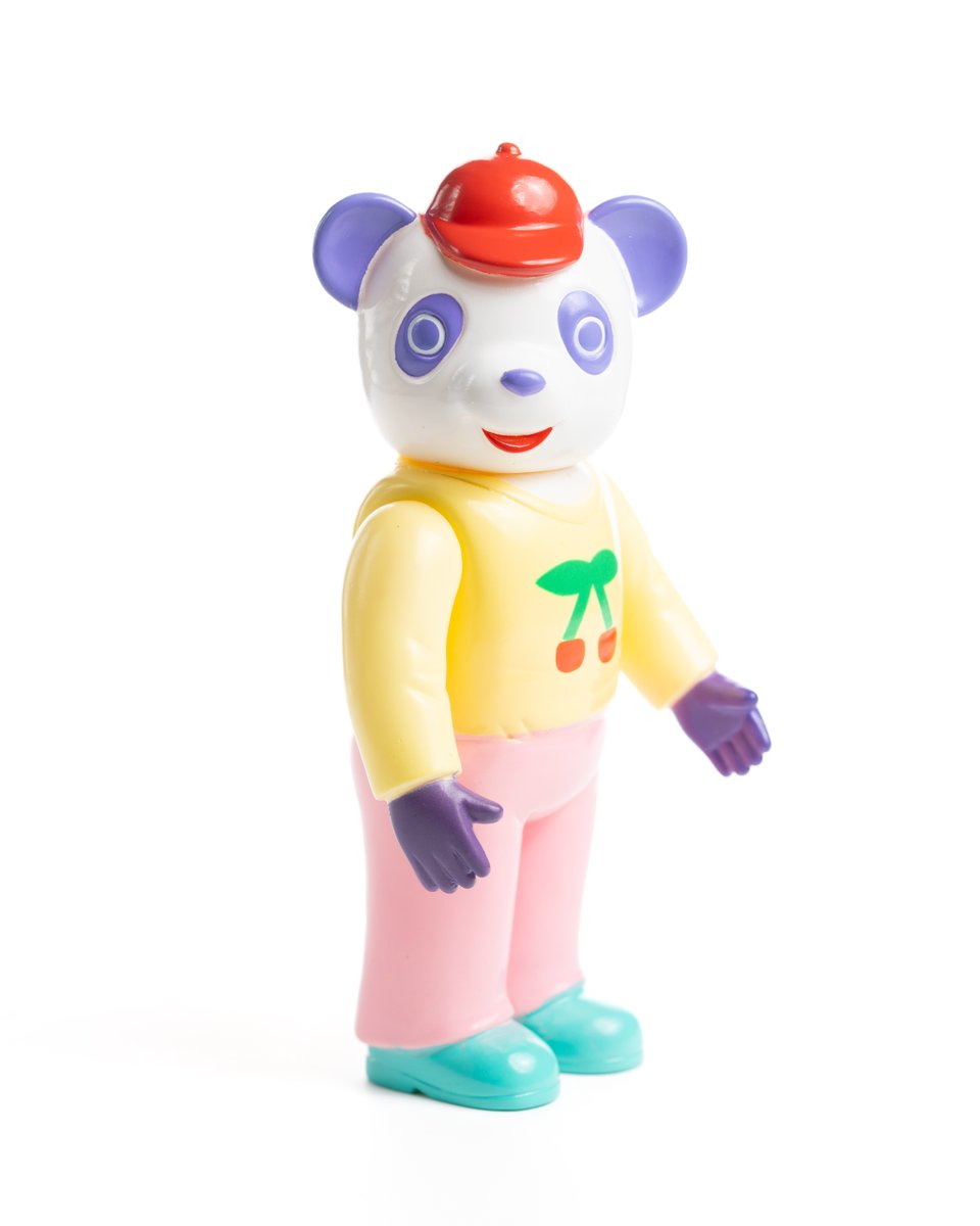 PointlessIsland's tweet photo. Pointless Island Big Panda and Jolly Rabbit super limited release!

Available at @ToyUndergroundS
https://t.co/zeW2k6yoGU

#pointlessisland #無謂島  #sofubi #ソフビ #vinyltoy #softvinyltoy #art #arttoy #玩具 #doll #toys #animal #熊貓 #panda #パンダ #papa #親子熊貓 https://t.co/dI8lKBFpu0