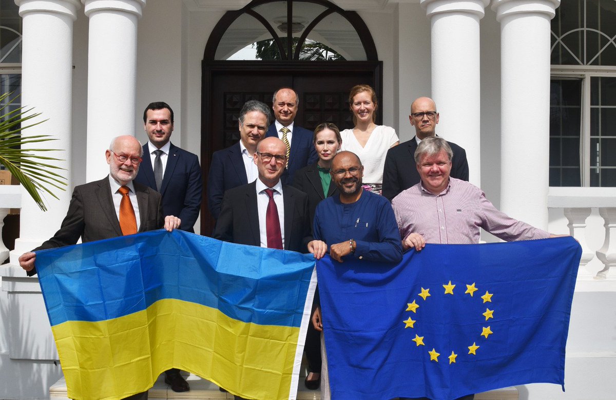 EuropeInGhana's tweet photo. #TeamEurope in Ghana standing in solidarity with Ukraine.

Remembering start of Russia’s War of aggression two years ago. 
 🇪🇺 🫂 🇺🇦 

#StandWithUkraine #24Feb2022

@IrchadR @MaltaHCinGhana @CZinAccra https://t.co/EbF1OHzPnF