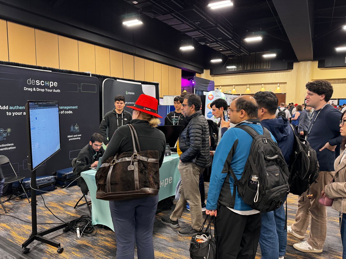 descopeinc's tweet image. 🤯 @DeveloperWeek has been quite something!
It has been super fun manically juggling booth demos, introducing @descopeinc on the main stage, and answering questions from hackathon participants.
If you're still around, drop by Booth 306 and say hello!
#developerweek #developers