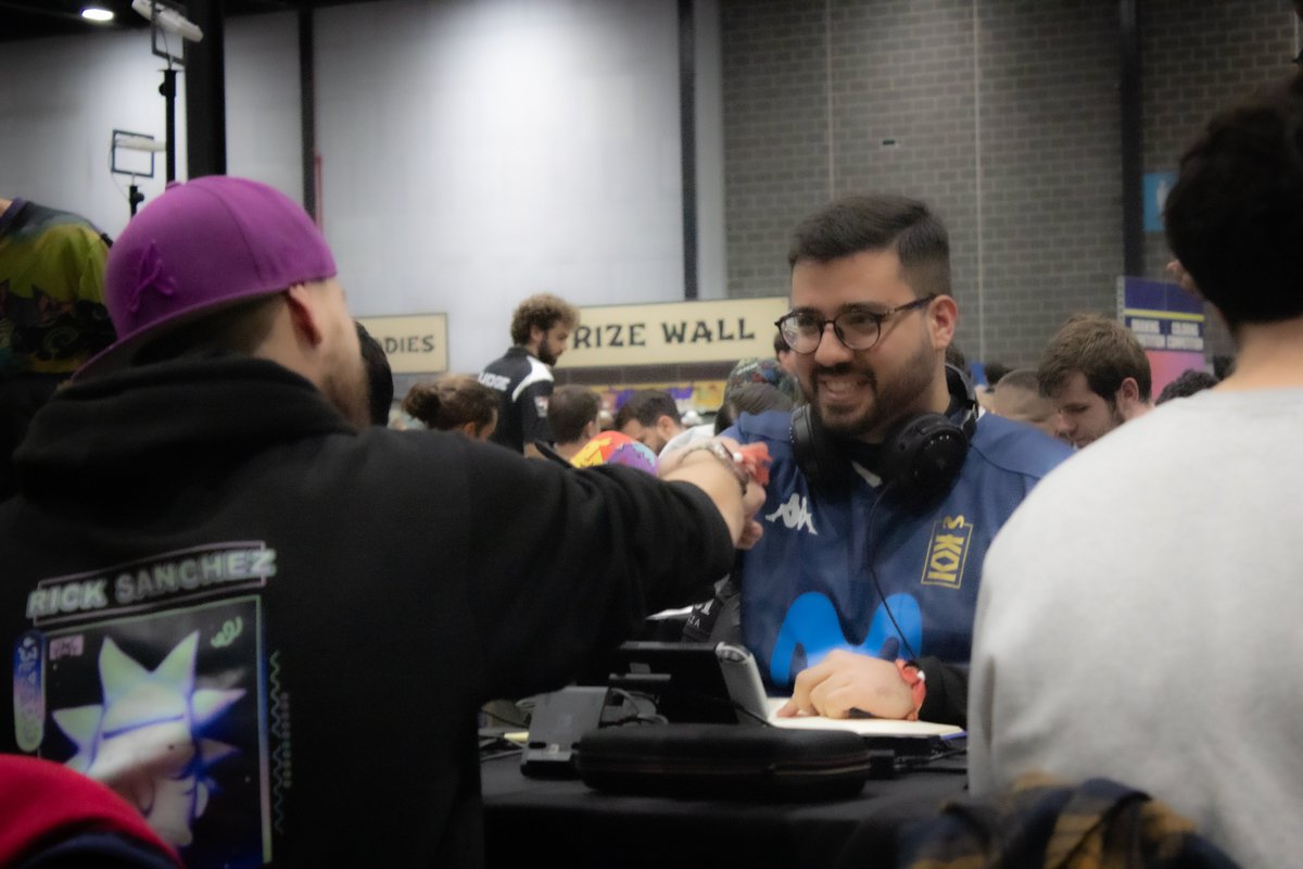 Eric Rios tweet media