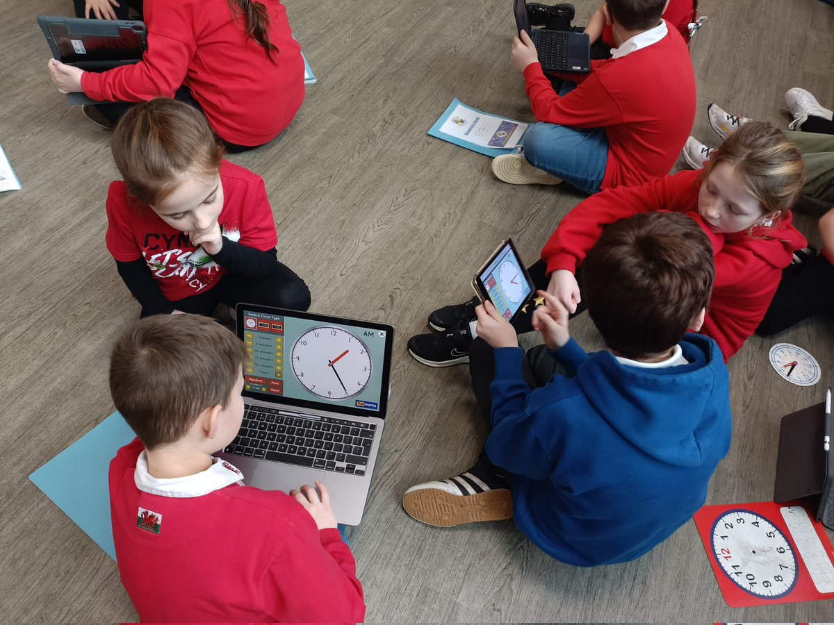 penrhiwceibr's tweet image. Pupils in Dosbarth Oak planned and delivered a lesson on time to pupils in Dosbarth Laurel 🕙 Sharing their knowledge 🧠 #ReflectionTime