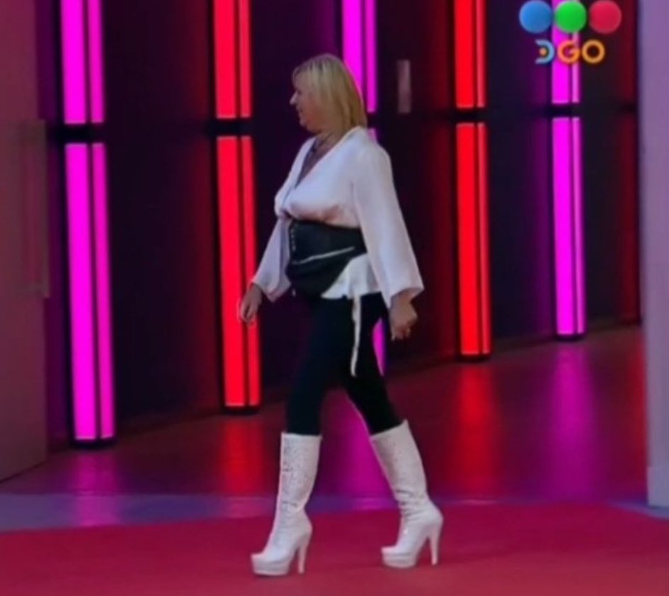 iconomart_'s tweet photo. Toda la semana // ah pero el viernes 

#GranHermano https://t.co/J05nIkrUr2