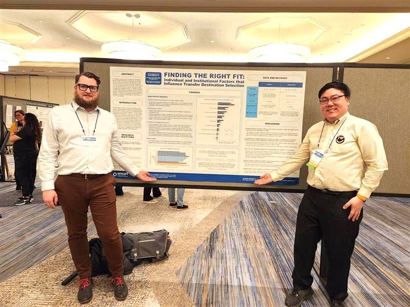 ONCAT's tweet photo. At the @transfertweet conference, ONCAT's presentation “Who, Why, and Where: Examining the Factors that Motivate Students to Consider Transfers”, was standing room only! Thanks to #NISTS for hosting such a great conference.

#ONCAT #NISTS2024 #ontransfer #learnermobility https://t.co/pEDFMMHVhf