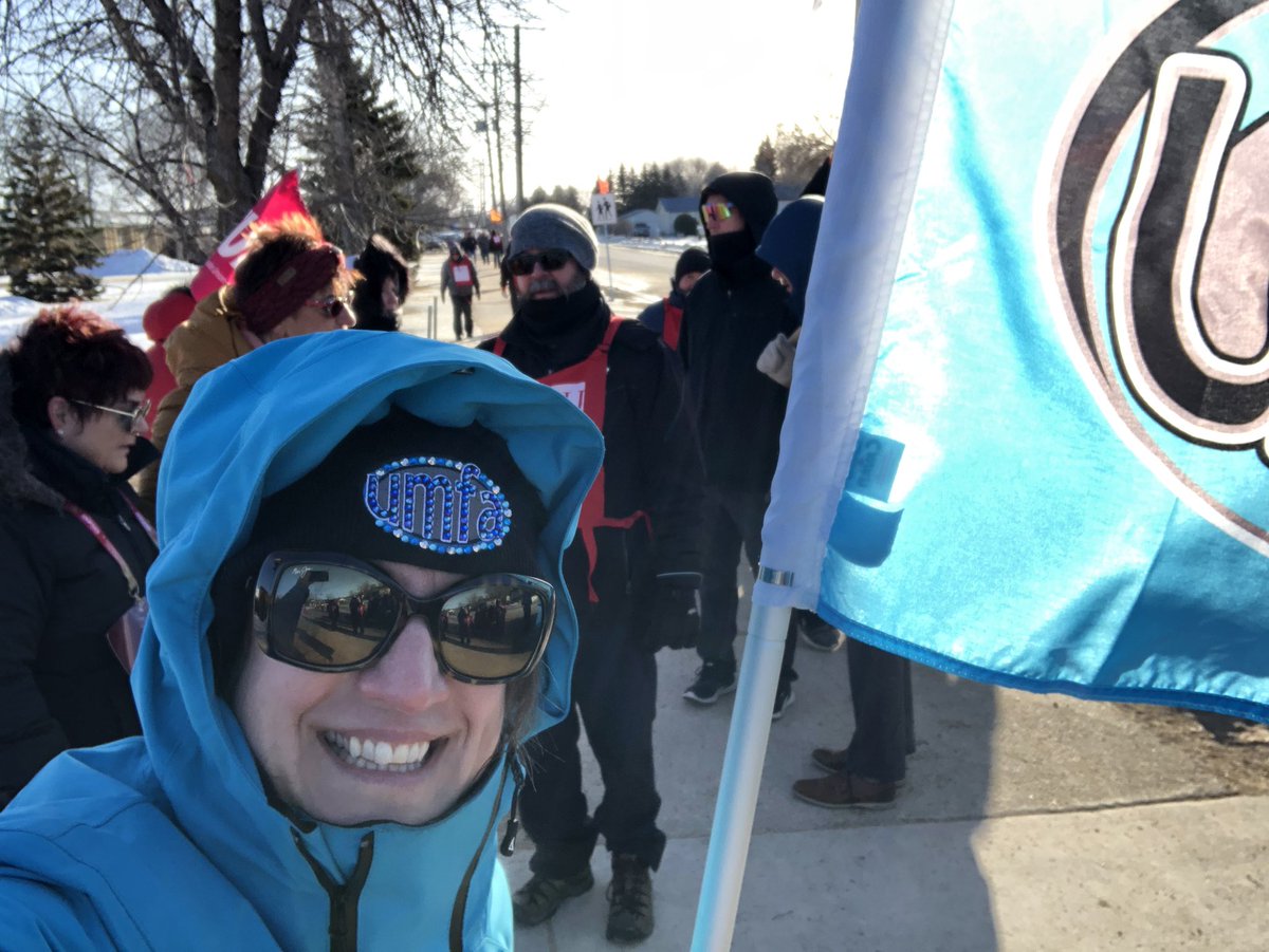 Today’s <a href="/MFLabour/">Manitoba Federation of Labour</a> Executive meeting started with a solidarity picket with the <a href="/MGEUnion/">MGEU</a> Local 143 members in the Seine River School Division
#solidarity 
#catchup_keepup