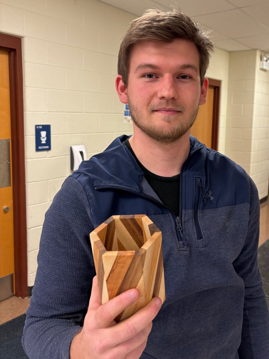 In Woods 2, Charlie made this hexagon pencil holder out of various hardwood scrap. It took a lot of cutting, gluing, sanding. And then more cutting, gluing and sanding. But he stuck with it and did a phenomenal job! #CTEMonth #GoLemont