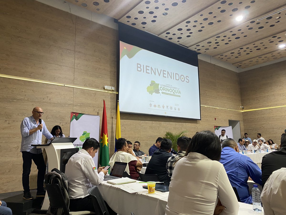 Jessica_Avella's tweet photo. Hoy desde la Secretaria de Gobierno hacemos parte de un importante encuentro para las transición de nuestro departamento 🇧🇫 hacia la industrialización, de la mano de los gobernadores que conforman la Orinoquía.

@JulioRamosPrie1 
@GobCasanare 
@GobBoyaca 
@GobMeta 
@GobArauca https://t.co/CqAraHuDYC