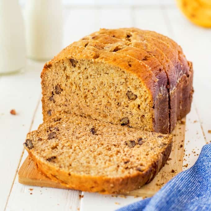 TaraNoland's tweet image. I love an easy dump-and-go recipe, and this Super Easy Bread Machine Banana Bread is just that. Just toss your ingredients in, press the button, and walk away. #bananabread #breadmachine #NationalBananaBreadDay #snack #bread #breakfast #brunch
noshingwiththenolands.com/super-easy-bre…