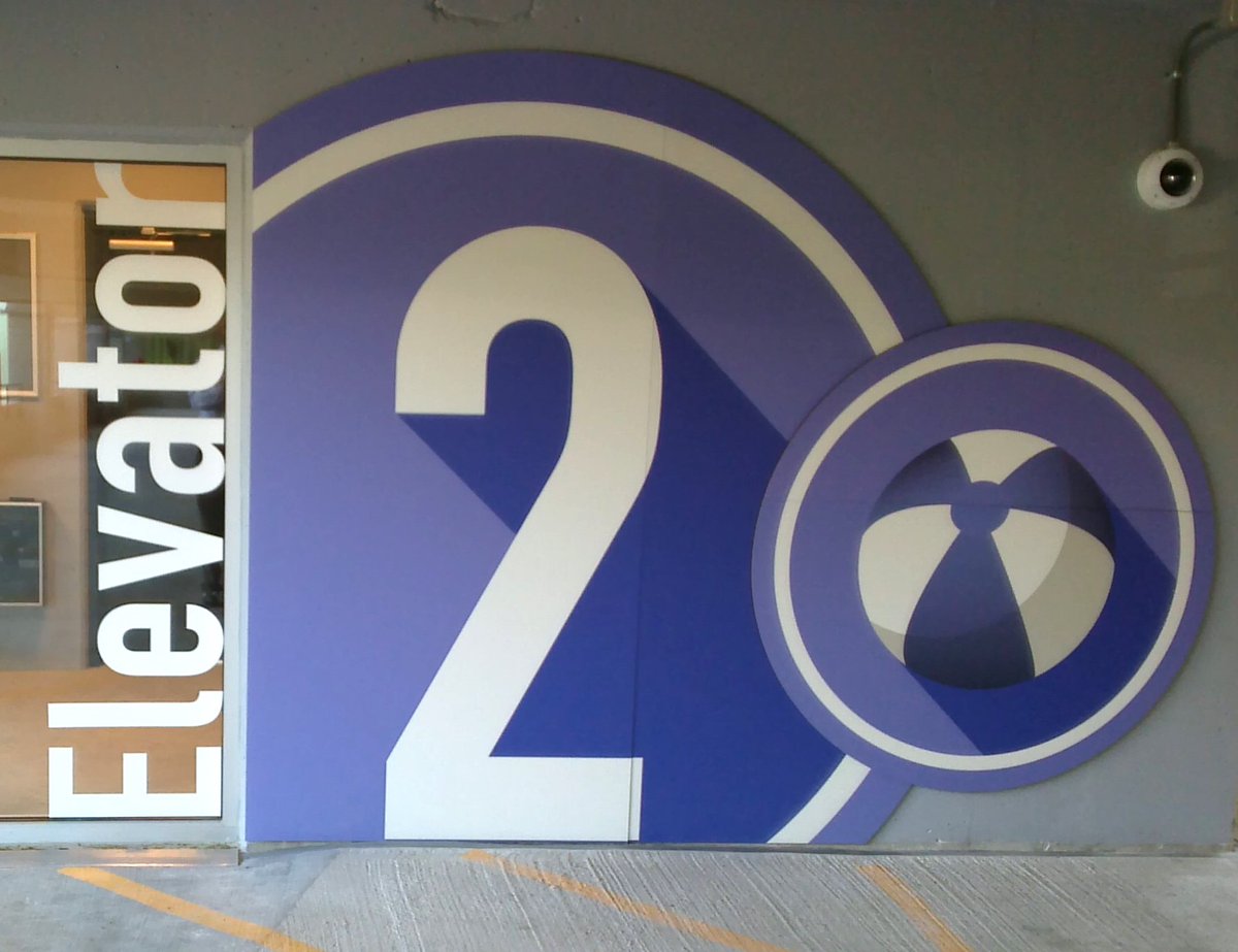 cushingco's tweet image. Help visitors get oriented from the moment they leave their vehicle by incorporating signage and graphics in the parking areas. We have solutions for graphics that adhere to any surface—even those exposed to the elements. bit.ly/3SK8xaL #wayfinding #wallgraphics @cordos