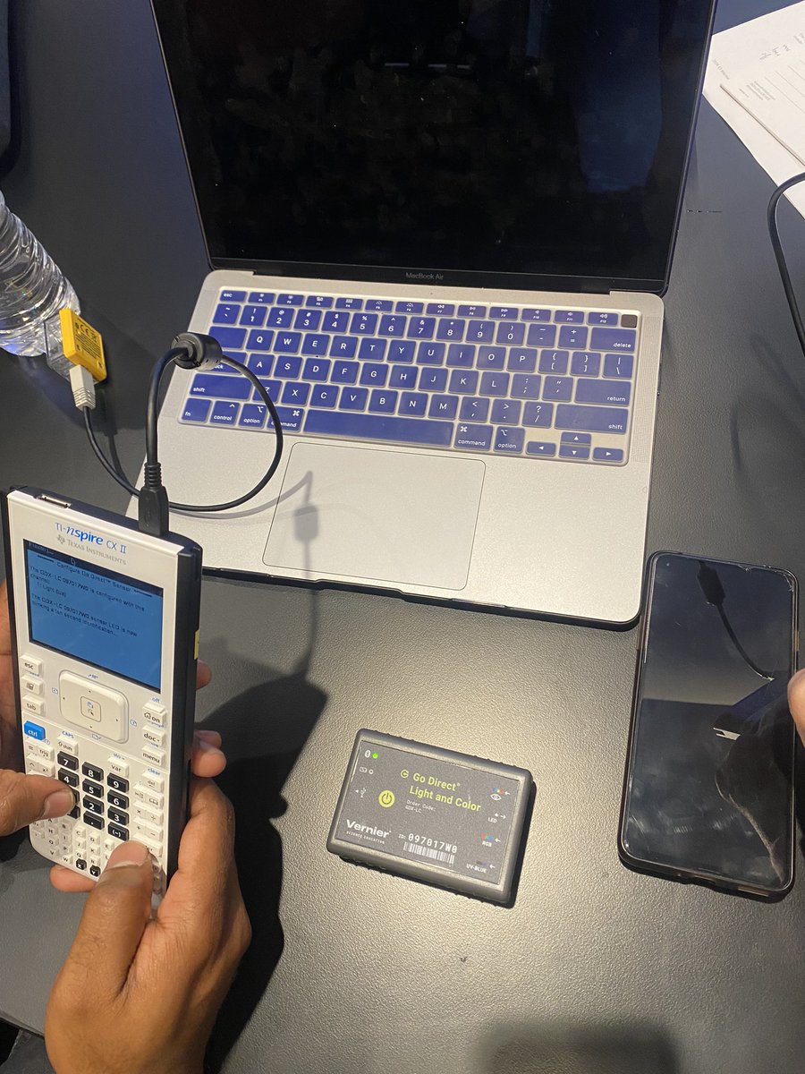 hschhaya's tweet photo. I love seeing educators sharing ideas &amp; experiences about using diverse technologies like #Python, Bluetooth,  @VernierST sensors and @TICalculators to connect math and science classrooms to real world data

What would *you* do with wireless sensors?

#T3IC https://t.co/UafWASW5k9