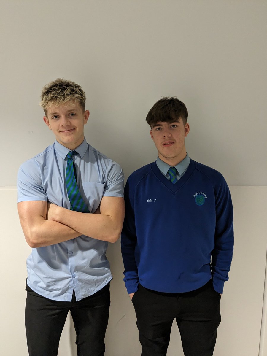 AddGorffBroDur's tweet photo. Newyddion gwych i Wil J a Elis C wythnos yma wrth i nhw gael eu dewis i garfan y Gweilch. Balch iawn ohonoch fechgyn. 🏉 https://t.co/Tu1RFM9v68