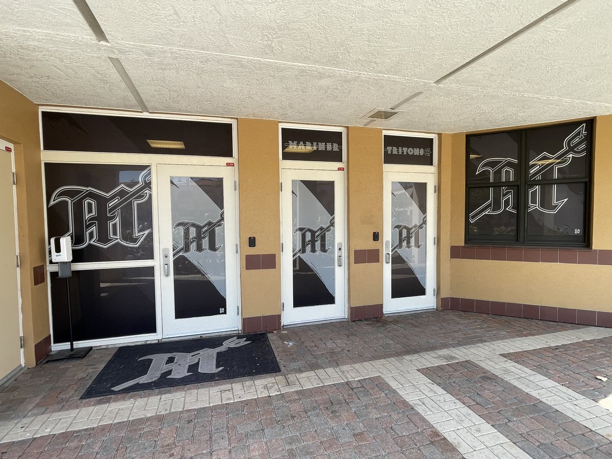 SlapEmUp's tweet image. Mariner High School  Cape Coral, Fl perforated window vinyl install.