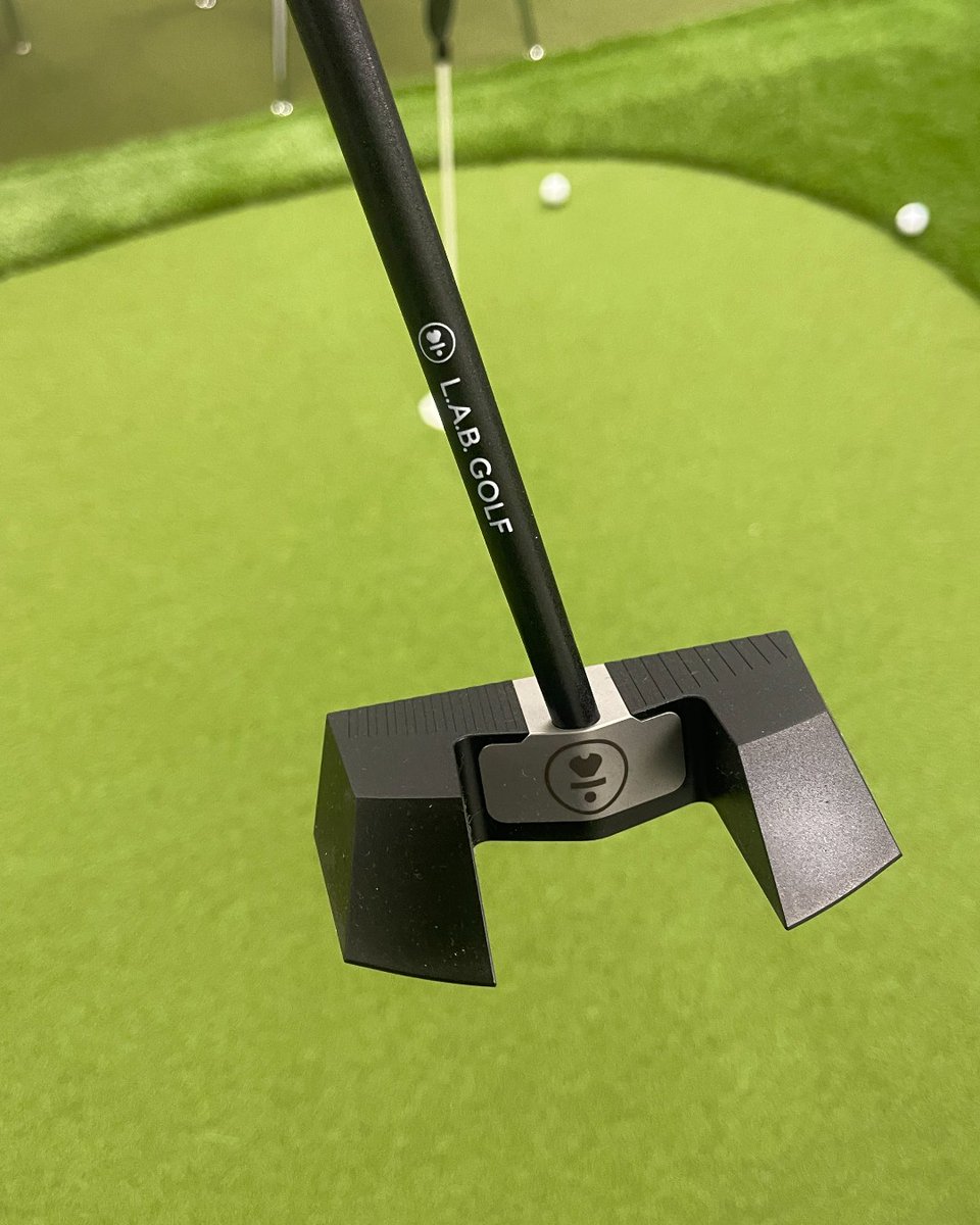 2ndSwingGolf's tweet image. Will Zalatoris is the latest player to put a L.A.B. Golf Mezz.1 Max Broomstick in his bag! You can too! Limited quantities available online. bit.ly/3Phm1dl
#labgolf #2ndswinggolf #putter
