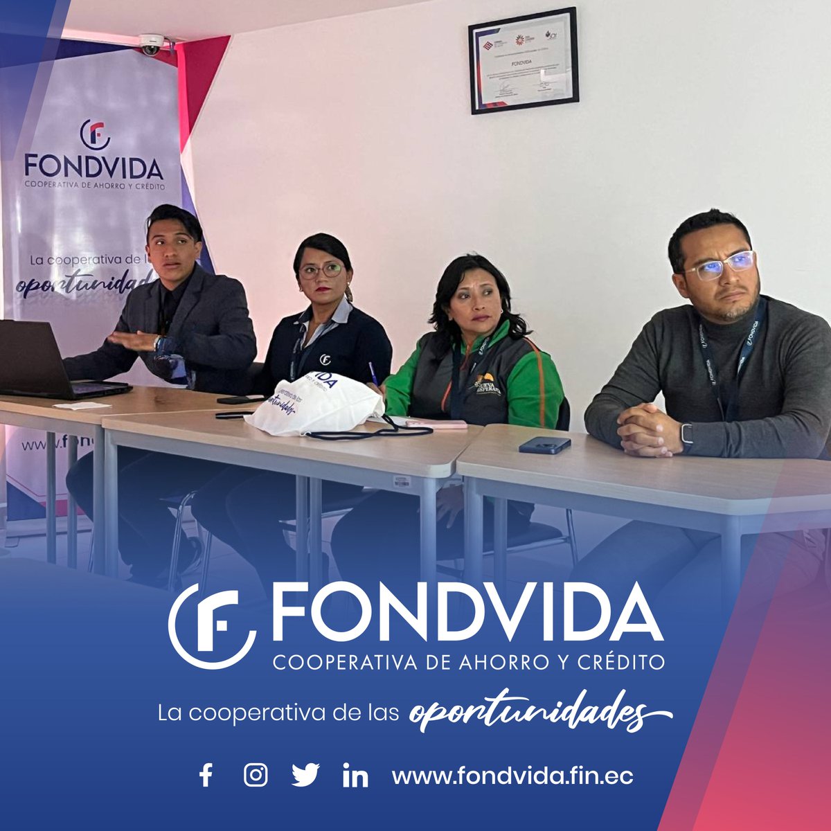 CoacFondvida's tweet photo. ¡Continuamos con el compromiso de seguir fortaleciendo a la EPS a través del cooperativismo!💪Recibimos la visita de la #CoacNuevaEsperanza.

El intercambio de experiencias y la colaboración entre cooperativas son pilares fundamentales para el crecimiento e innovación en la #EPS. https://t.co/8FJjidRloT