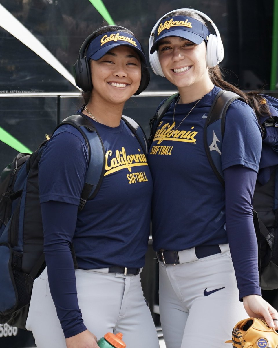 On site 📍 

#GoBears x <a href="/NutterClassic/">Mary Nutter Collegiate Classic</a>