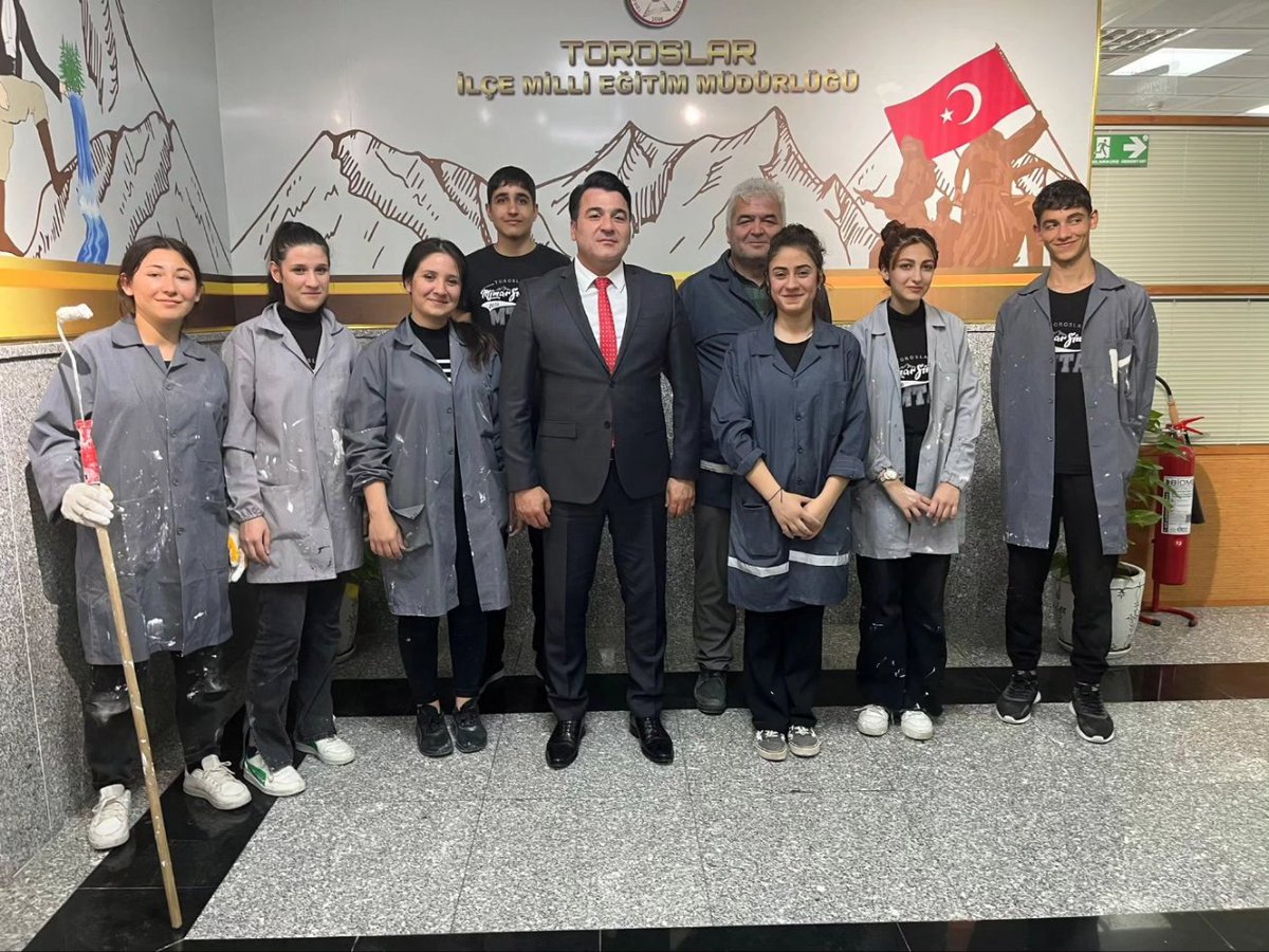 toroslarmem's tweet photo. İlçe Milli Eğitim Müdürlüğümüzün, Birim Odalarının boyanmasına katkıda bulunan Mimar Sinan Mesleki ve Teknik Anadolu Lisesi öğrenci ve öğretmenlerine teşekkür ederiz.

#tormis 👏🏻

@tcmeb @Yusuf__Tekin @ahpehlivan53 @MersinMEM @fazilet_durmus @BaykalBasdemir @OguzhanTulucu https://t.co/RwmHqQ68y7