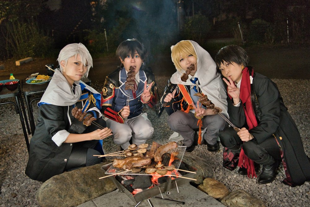 lunato961's tweet photo. ⚠️コスプレ
昨年ですが11月にお泊りとうらぶBBQに参加させていただきました。
お借りした施設も至れり尽くせりでとても楽しかったです！
施設様、撮影許可済みです。

清光　ゆきひなさん@kaeru_yuki
長義　めぐむさん@Megumu_I
堀川国広　多岐さん@takiguma
photo きゃぱさん@capa3939
#WEHOME https://t.co/KbMcxlFAGh