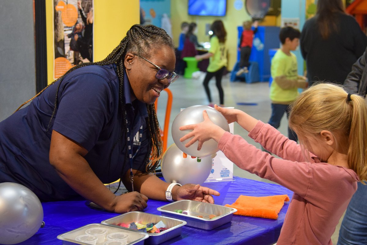 KnoxKUB's tweet photo. Happy Engineering Week! To celebrate, our engineering staff volunteered at organizations around the community. At @MuseKnox, our engineers taught the new generation about their work through interactive, fun tabletop activities.  

Thank you to our engineers for all the innovative, hard work you put in daily to serve our community!