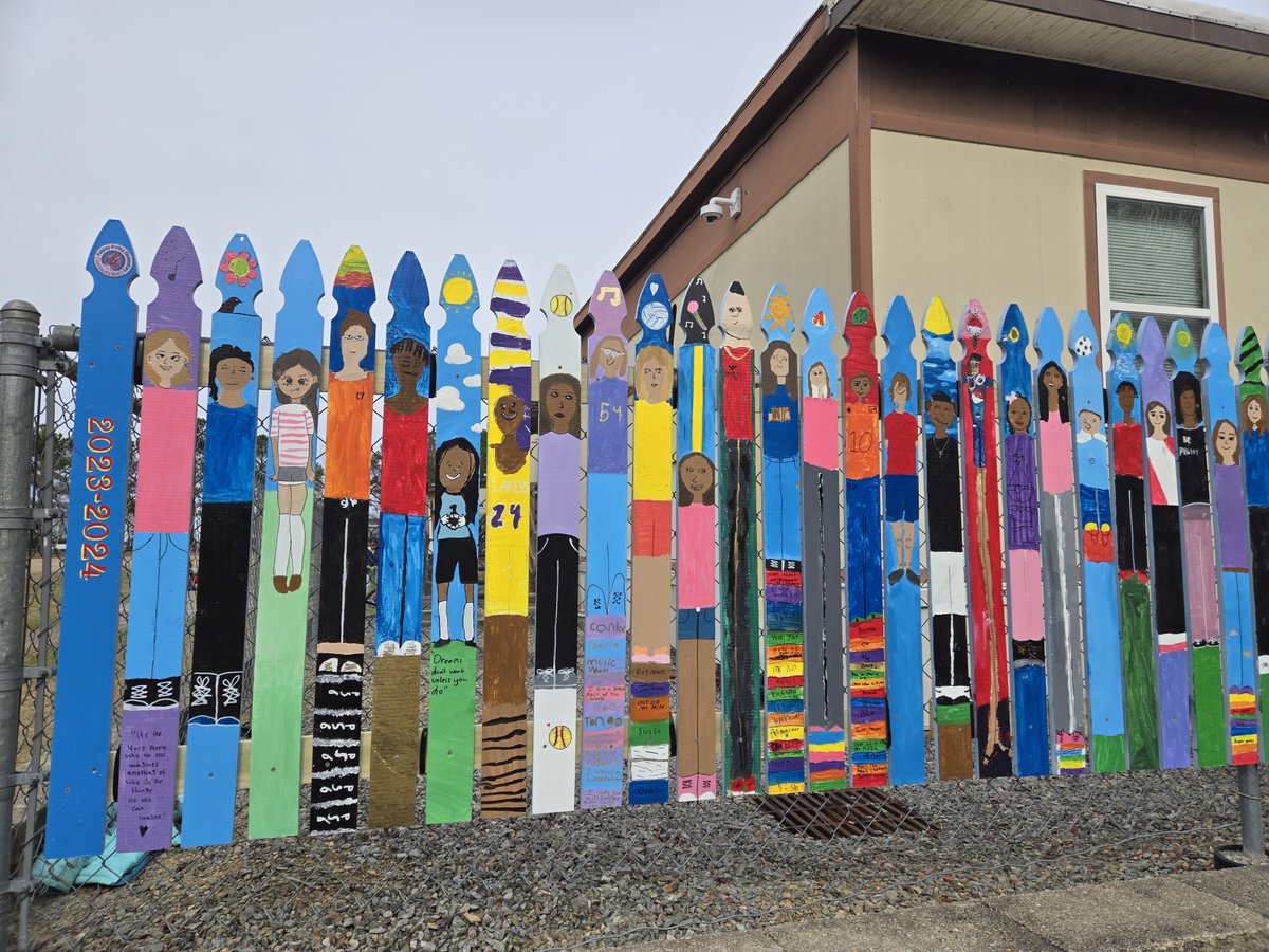 artisticadventuresnc
Picket Fence Project at <a href="/FuquayVarinaES/">FVES</a> February 12-16 with art teacher Garrett Love! Love.@UnitedArtsCounc#ArtMakesYouSmart <a href="/UnitedArtsWake/">United Arts Wake County</a> <a href="/WCPSS/">Wake County Public School System</a> #AIS4all #artsinschools #communityart #picketfenceprojectnc #teachingartist