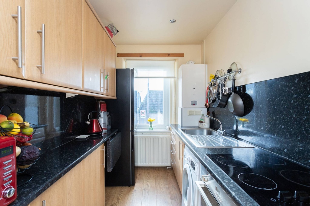 McEwanFraser's tweet photo. 📍 70 Main Street,St Andrews,KY16

▪️ Offers over £115,000
▪️ 1 🛏️ | 1 🛁

➡️ https://t.co/PlP8yvZdsf

For more information or to arrange a viewing:
📱 DM or WhatsApp us
☎️ Anstruther 01333 400 400
📧 viewings@mcewanfraserlegal.co.uk

#MFLAnstruther https://t.co/0MlNPCg355