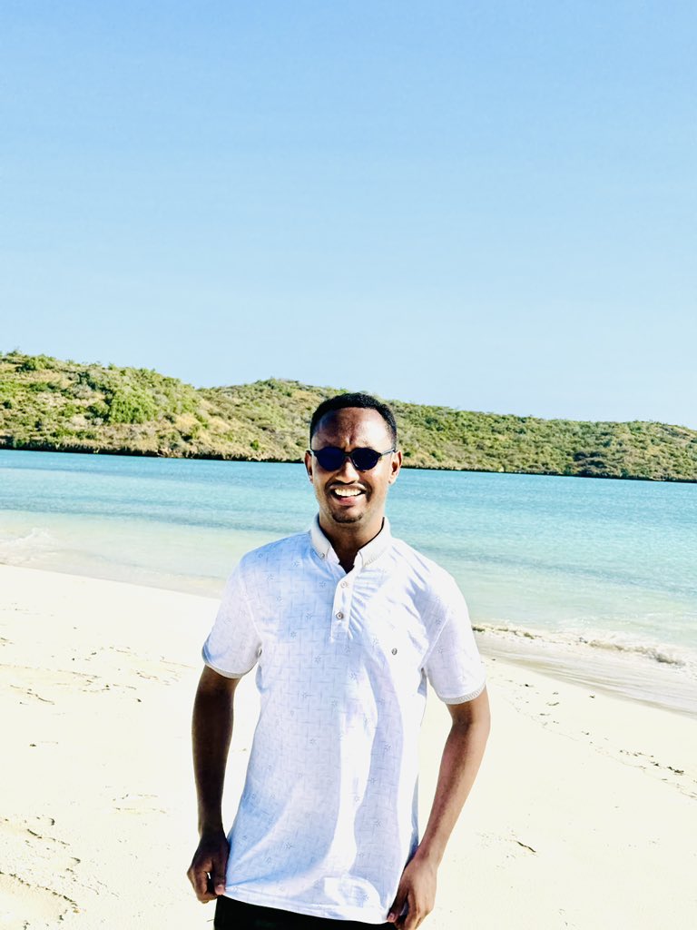abdikanihayir's tweet photo. Exploring the beauty of Lower Juba Region on Good Friday with a captivating sea tour to Injuni, Qandal, Fuuma, Jama Araale, and Koyaame islands. Each moment was a perfect blend of serenity and adventure! 🌊 

#GoodFriday #IslandEscape #TravelDiaries"
@alihwarsame https://t.co/YwJL3hTurf