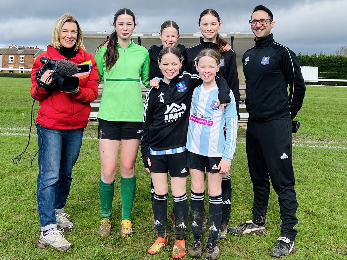 Introducing five fabulous, football mad sisters from Leeds. See them in action @BBCLookNorth tonight ⚽️