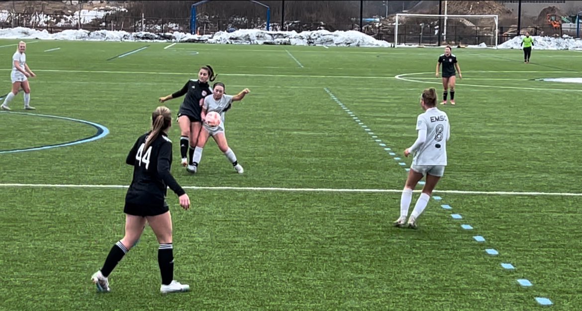 julia_rawcliffe's tweet photo. Took a 1-0 win in our first game at the #susashowcase !! It was a really great effort from everyone, I played out the wing and in the middle. Looking forward to more competition tomorrow! 
#recruiting #collegesoccer #ncaa #womenssoccer #girlssoccer #midfield #winger #susa #showcase