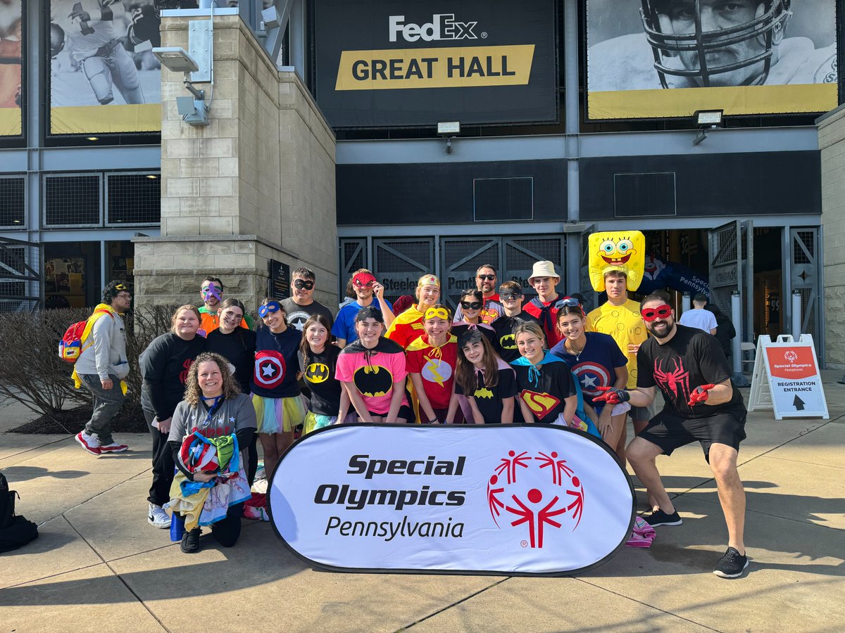 bpsdinfo's tweet photo. The Bethel Park High School Best Buddies program participated in the 2023 Cool Schools Polar Plunge on Friday morning at Acrisure Stadium on Pittsburgh’s North Shore. Bethel Park raised more than $3,500 for Special Olympics Pennsylvania. #bpproud https://t.co/Qwx0FmK0CC