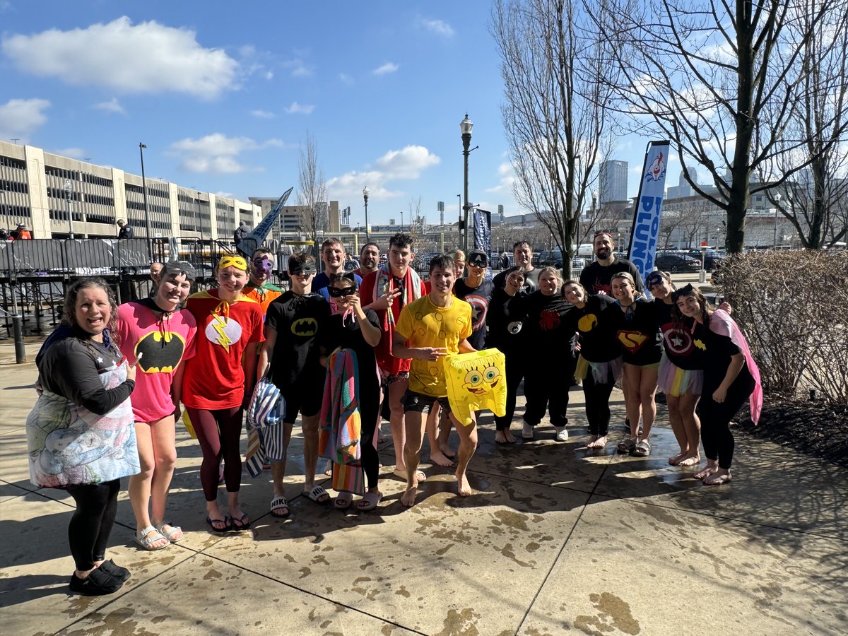 bpsdinfo's tweet photo. The Bethel Park High School Best Buddies program participated in the 2023 Cool Schools Polar Plunge on Friday morning at Acrisure Stadium on Pittsburgh’s North Shore. Bethel Park raised more than $3,500 for Special Olympics Pennsylvania. #bpproud https://t.co/Qwx0FmK0CC