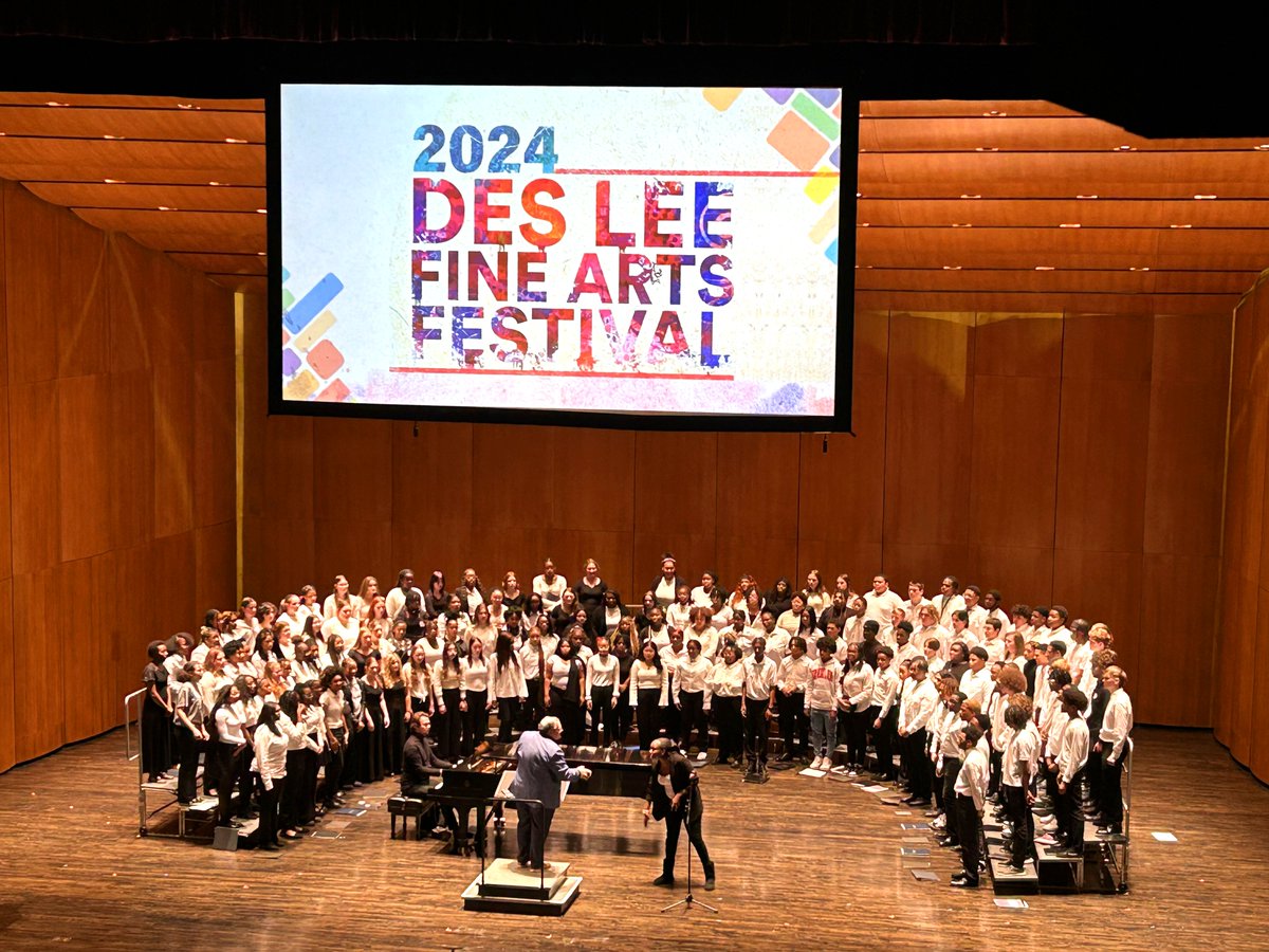 HazelwoodSD's tweet photo. HSD was well represented at the Des Lee Fine Arts Education Collaborative, with over 100 middle and high school students selected to participate in the two-day event held at the University of Missouri - St. Louis campus. 
https://t.co/t9eUwlzJbL https://t.co/OTt1rD8v7X