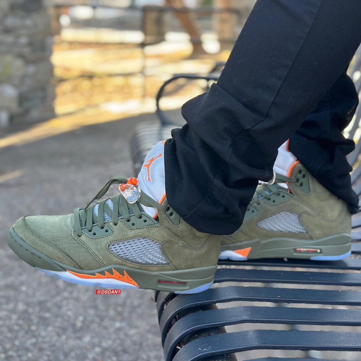 TheSiteSupply's tweet image. March 2nd: Air Jordan 5 “Olive” 🫒