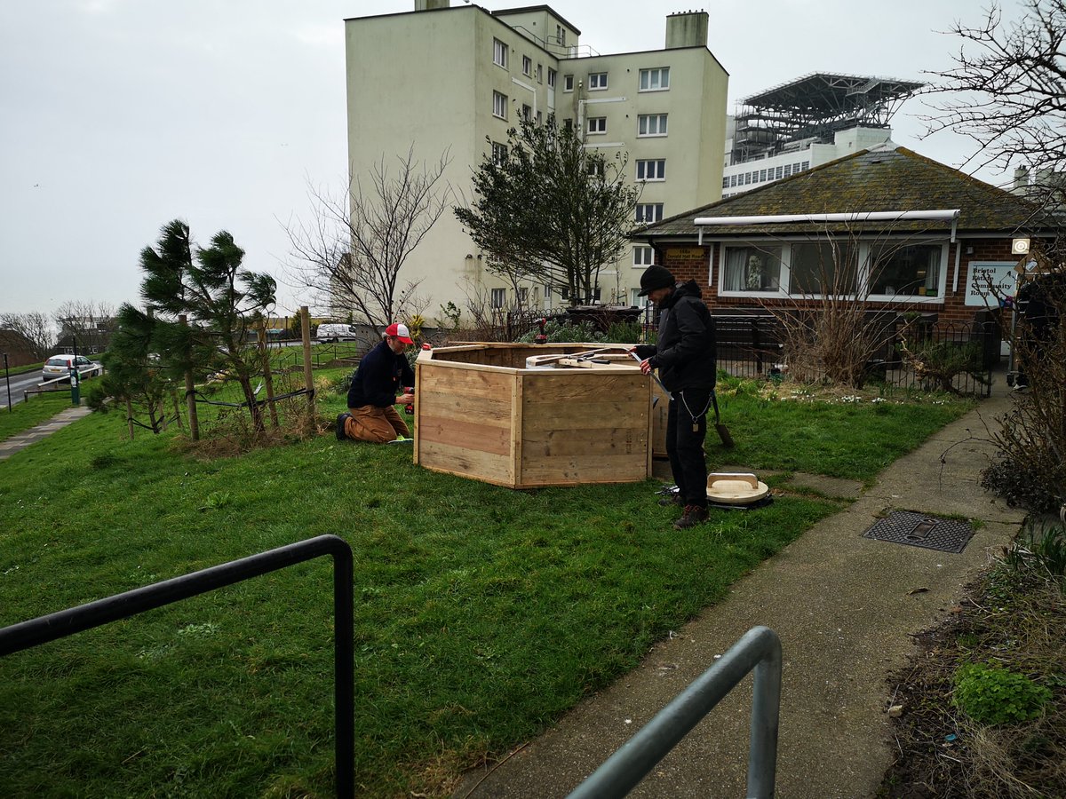 Our workshop manager Patrick with some volunteers (Sam D and Ben B) fitting a keyhole garden for Bristol Estate Community Room. Food by @SussexSurplus A keyhole garden is a self feeding composting garden, this one is raised above the ground to allow for easier access for all!