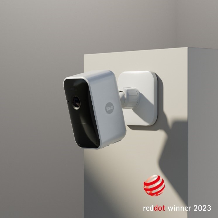 Our Smart Outdoor Camera has recently been recognized in the Red Dot awards! The jury praised the fact that the imaging angle of the camera as well as complimenting the USB cable management, which allows for additional security in the system🏠 Shop 👉 yalehome.co.uk/smart-home-sec…