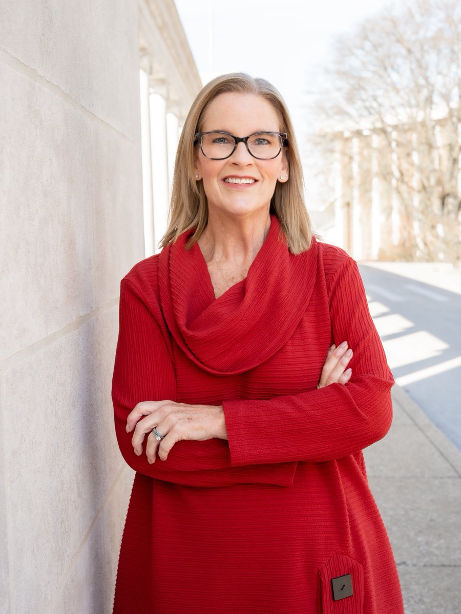 wku's tweet photo. Congratulations to Dr. Evelyn Thrasher, who has been named as the new dean of @WKUGordonFord. 

Dr. Thrasher, who has served as the interim dean since July 2023, will officially assume the permanent position on July 1. 

Read more at #WKU News: https://t.co/A4FYp8WUCe https://t.co/Ibv31VY5nt