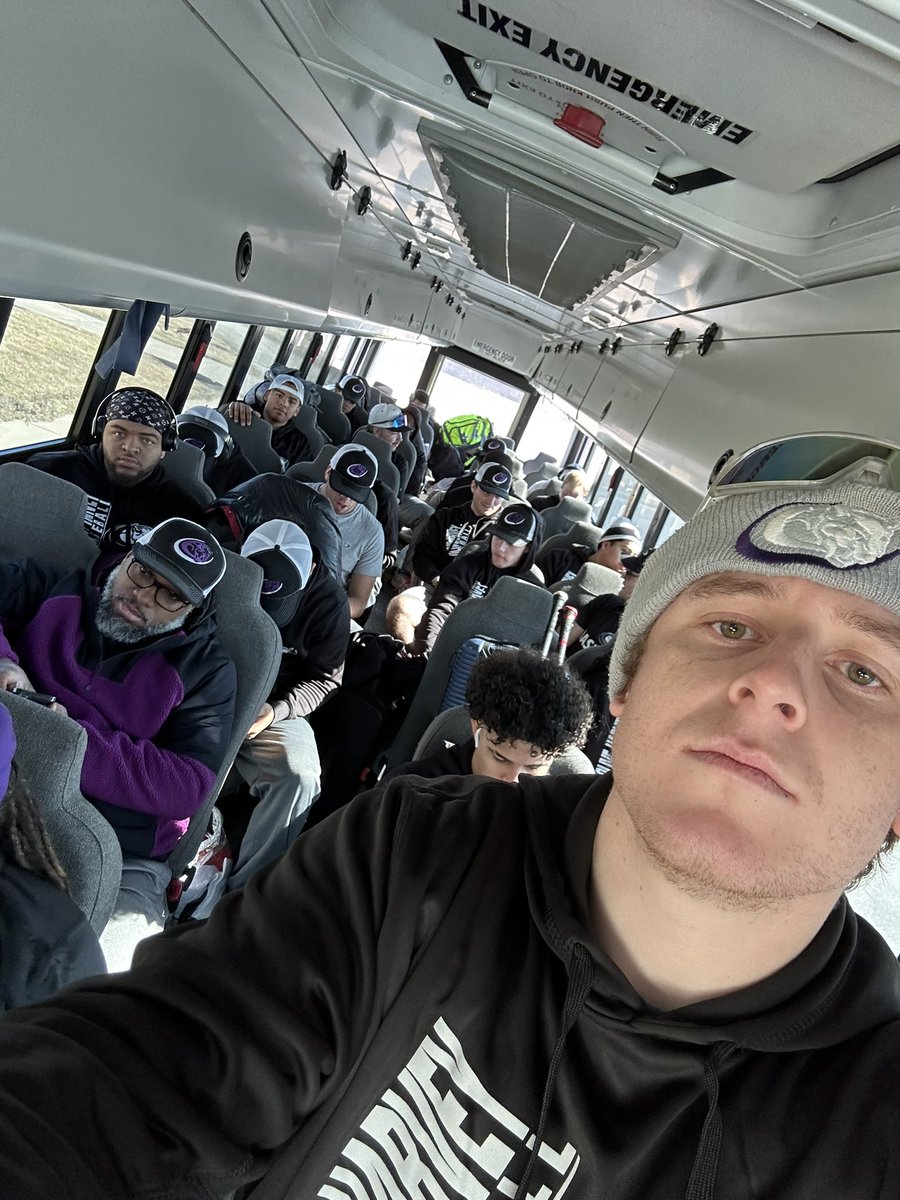 OHC_Baseball's tweet photo. Road trip to Harrisburg 4 game series again Southeastern Illinois starting tomorrow 😎🔥📈 https://t.co/gNnaFQayUY