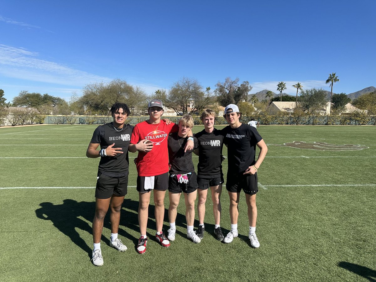 Thank you @kurt13warner for an amazing 3 day of training on and off the field. Thank you for making this happen. @QuarterbackUniv @ArcStrokeQB  @RecruitTonkaFB @AllenTrieu @PrepRedzoneMN @Vinny_May8 @Nickkinsey2026 @OwenEgge2026 @Astokes2025